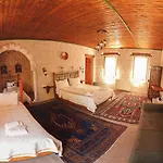 Angel Cave Hotel 2*