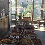 Angel Cave 2* غوريمِيه