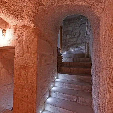 Angel Cave Γκόρεμε