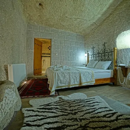 Angel Cave Γκόρεμε